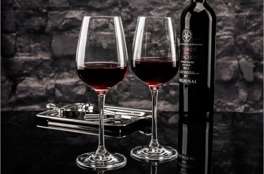 乌兰察布爱绅特红葡萄酒杯